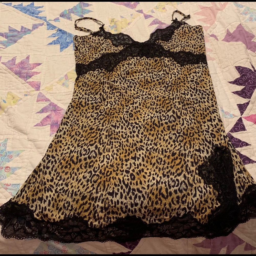 Victoria’s Secret size medium night gown